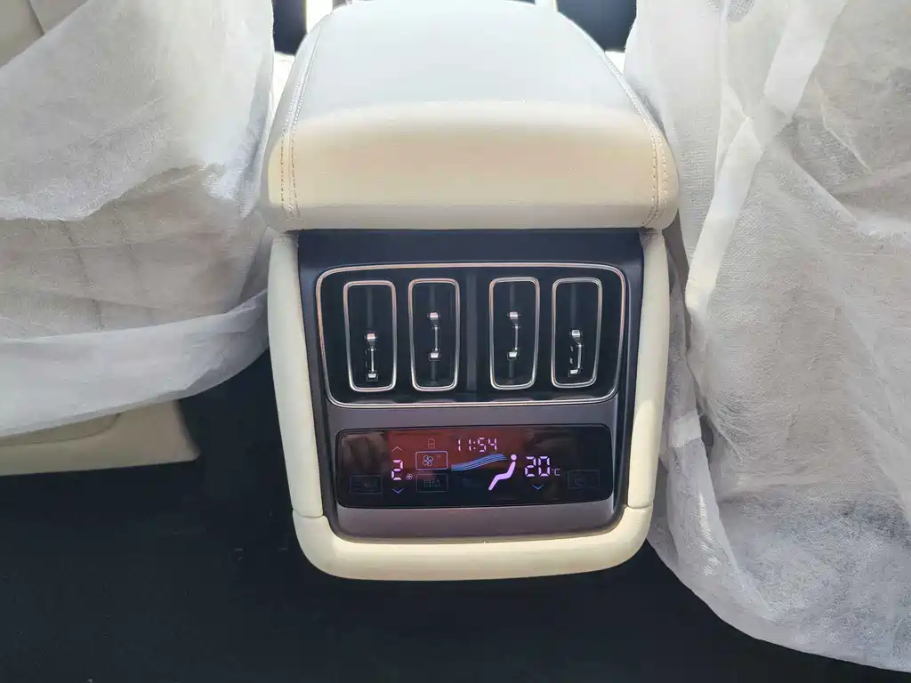 BYD L EV — миниатюра 14