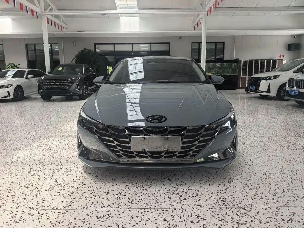 Hyundai Elantra — миниатюра 3