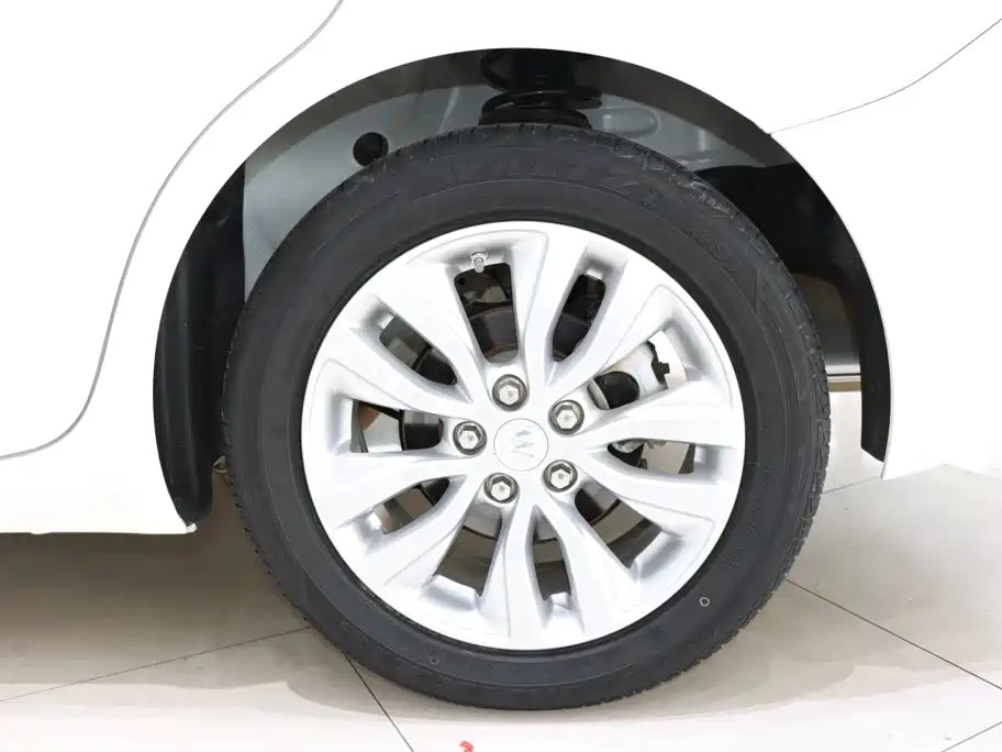 Buick Excelle — миниатюра 20