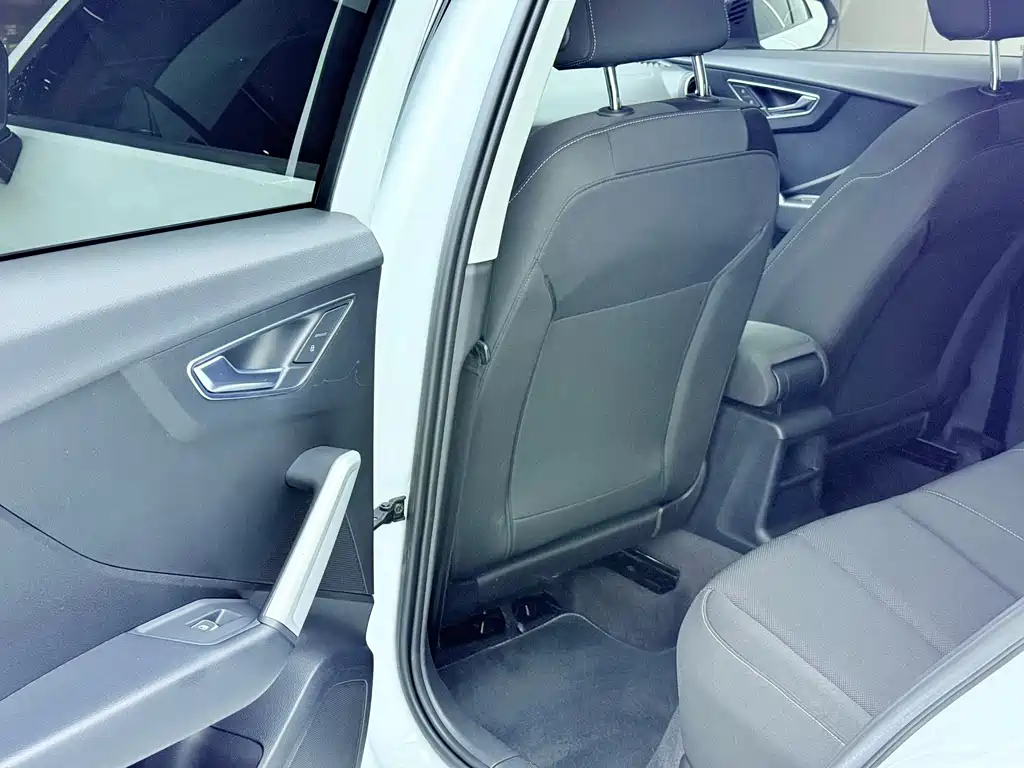 Audi Q2L — миниатюра 8