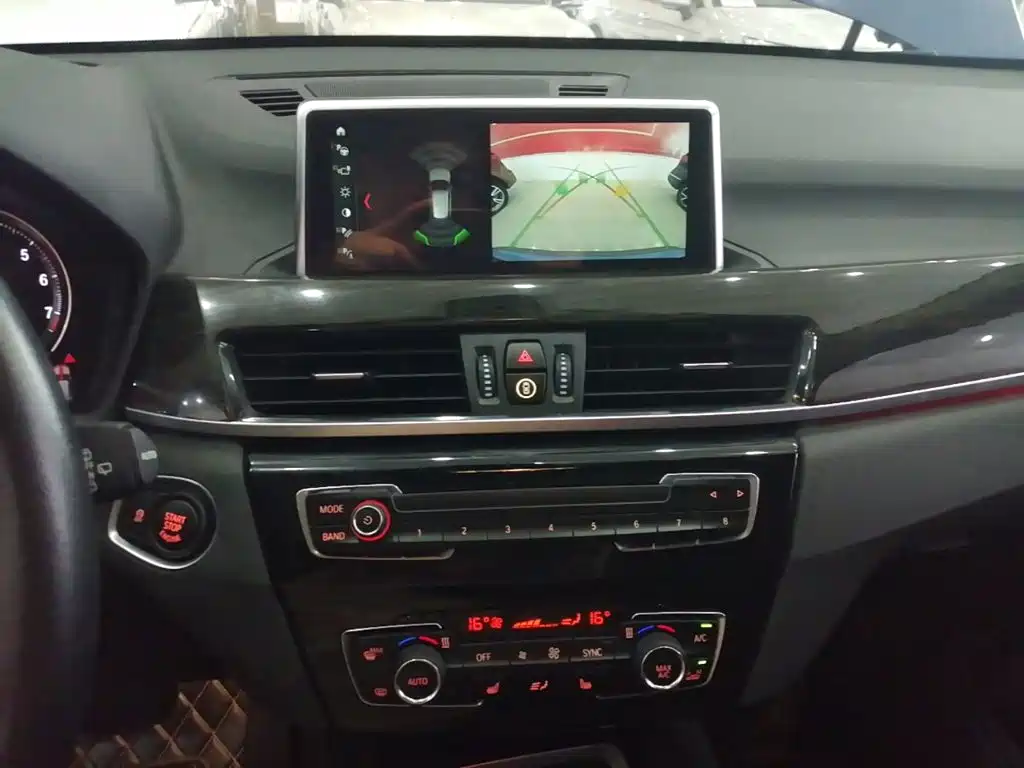 BMW X1 — миниатюра 13