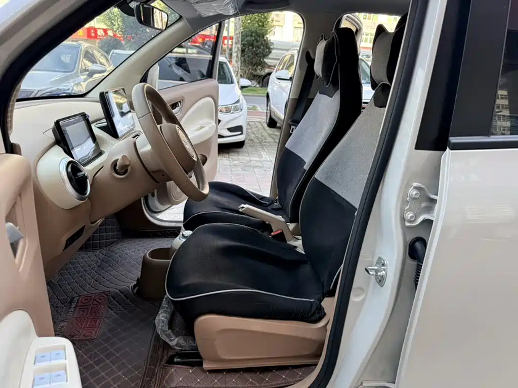 Wuling MINIEV — миниатюра 9