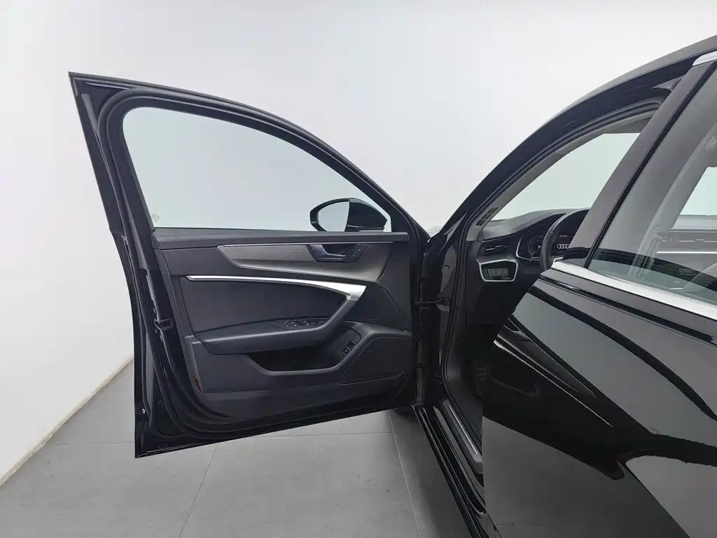 Audi A6L — миниатюра 12