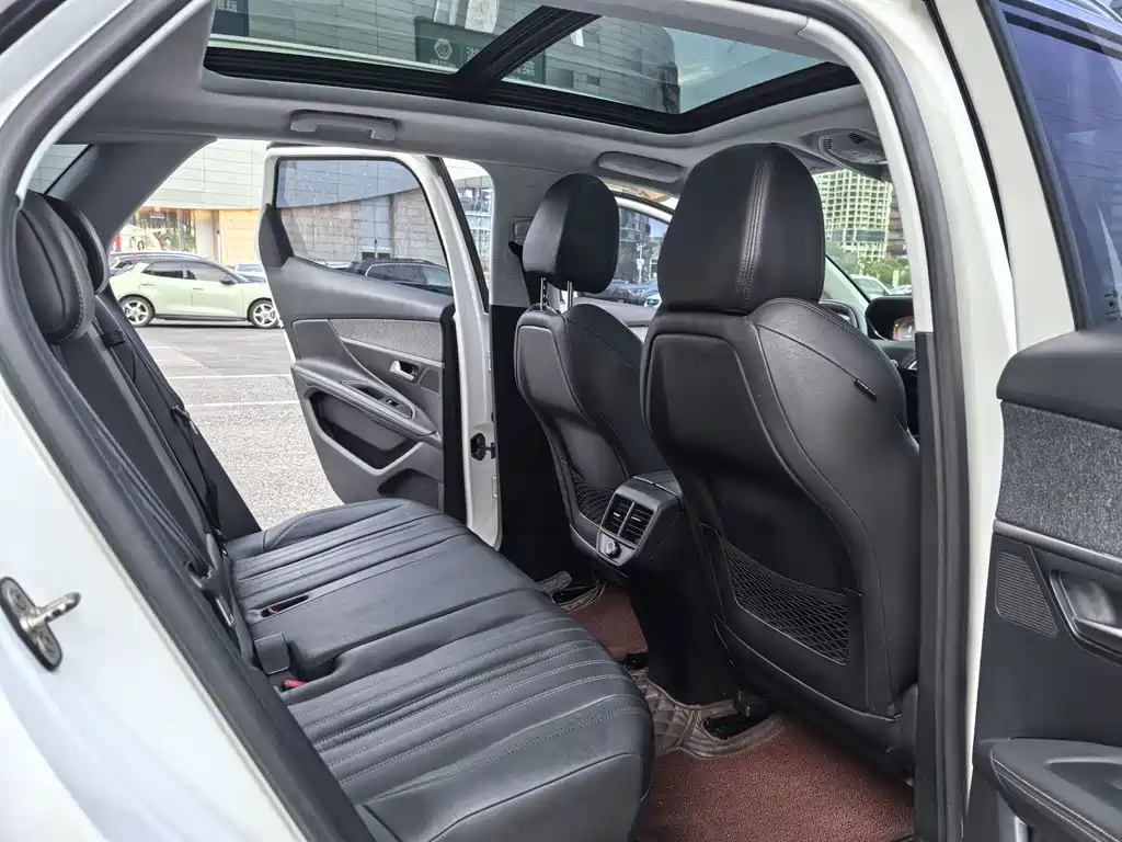 Peugeot 4008 — миниатюра 10