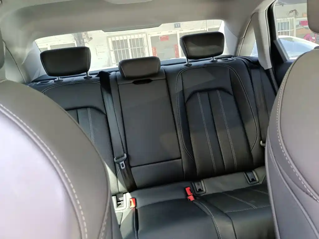 Audi A4L — миниатюра 13