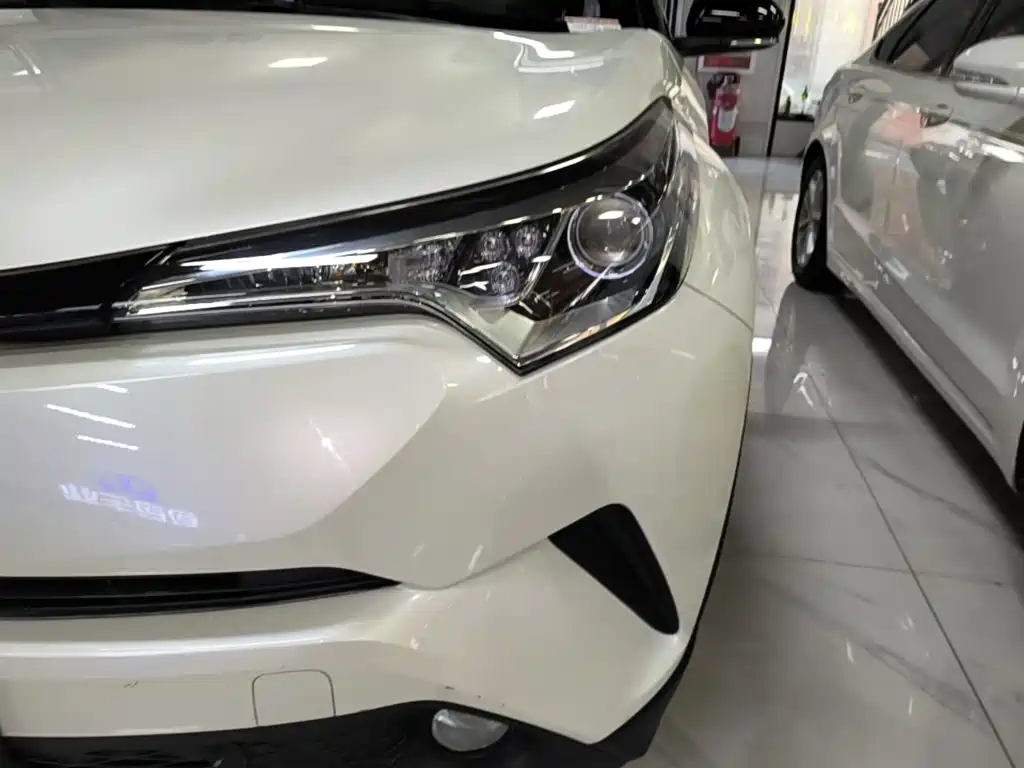 Toyota C-HR — миниатюра 24