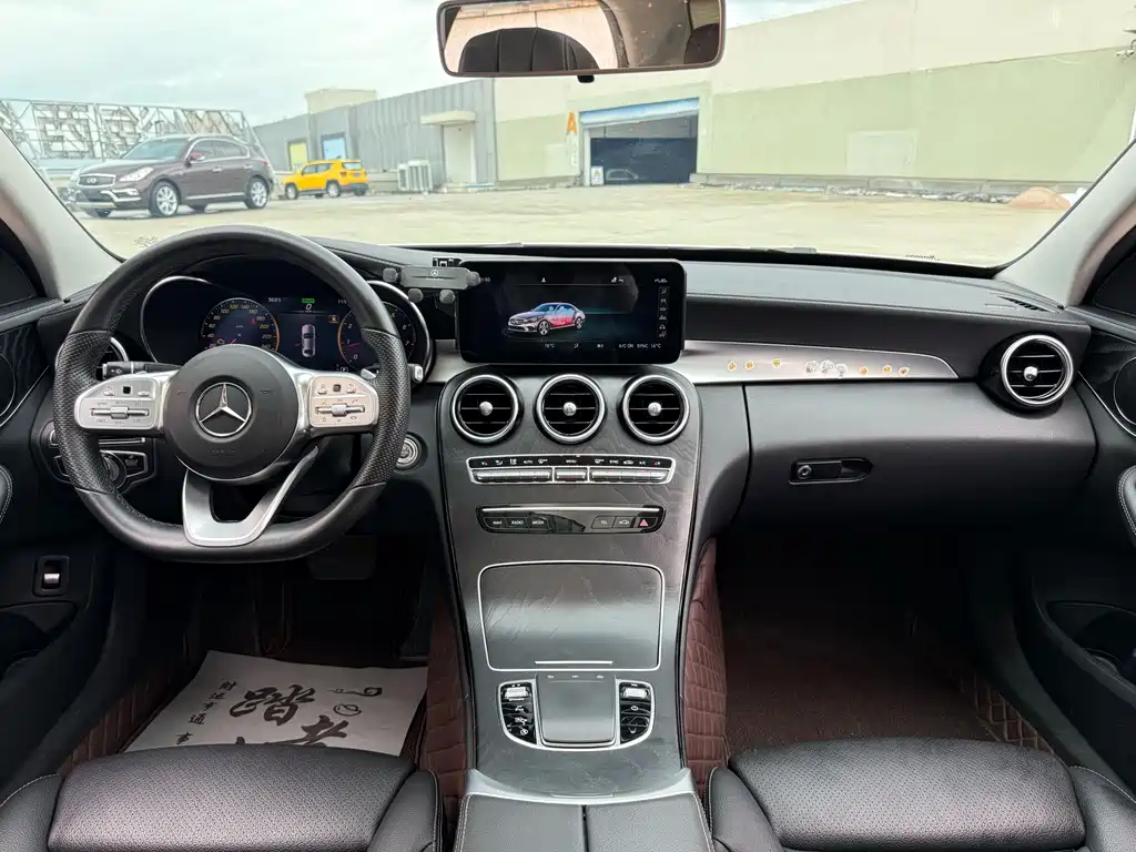 Mercedes-Benz C-Class — миниатюра 5