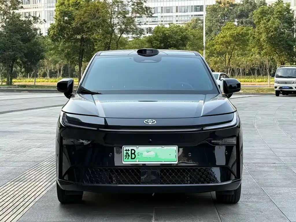 Toyota bZ3X — миниатюра 2