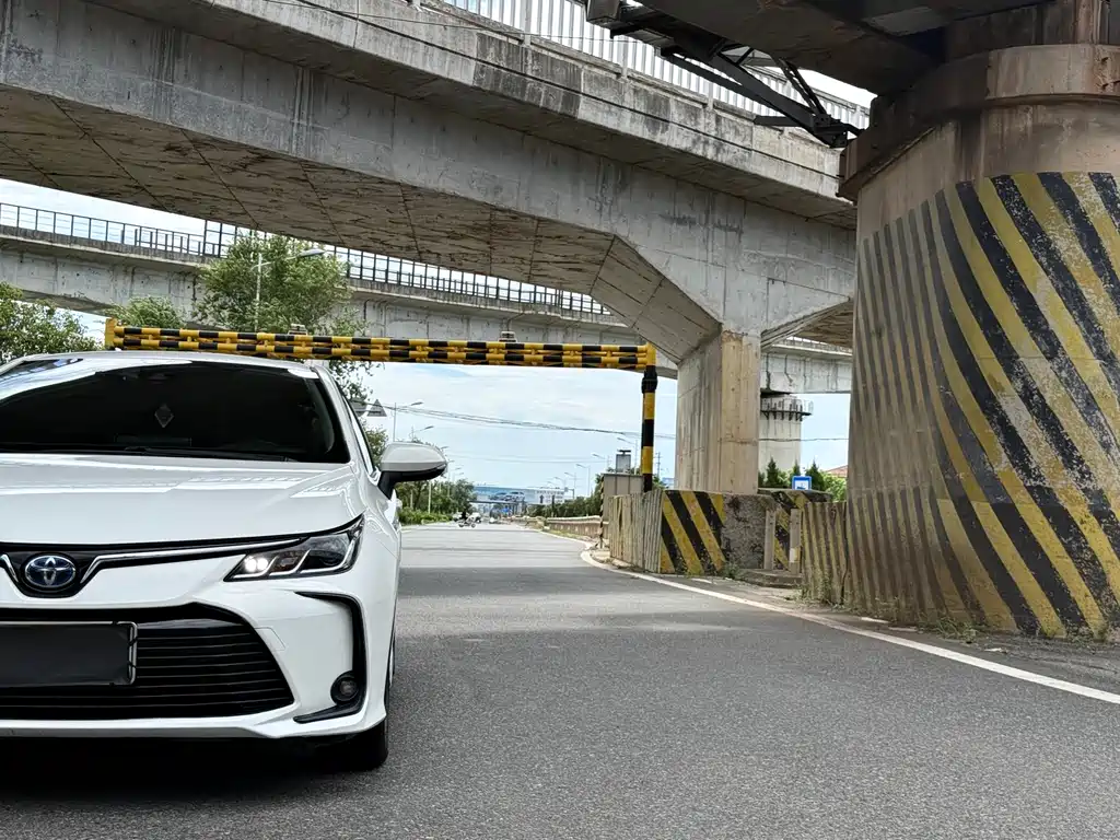 Toyota Corolla — миниатюра 5