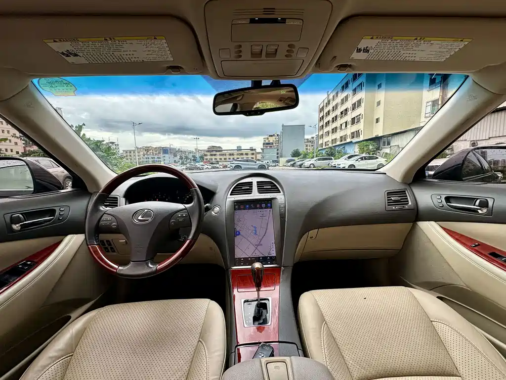 Lexus ES — миниатюра 7