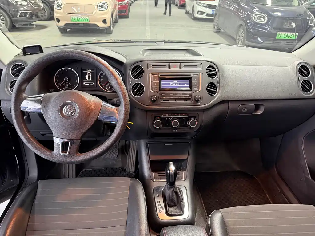 Volkswagen Tiguan — миниатюра 7