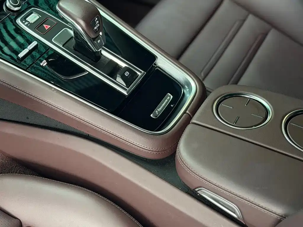 Porsche Panamera — миниатюра 7