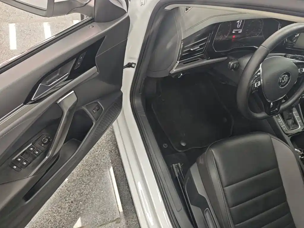 Volkswagen Sagitar — миниатюра 12