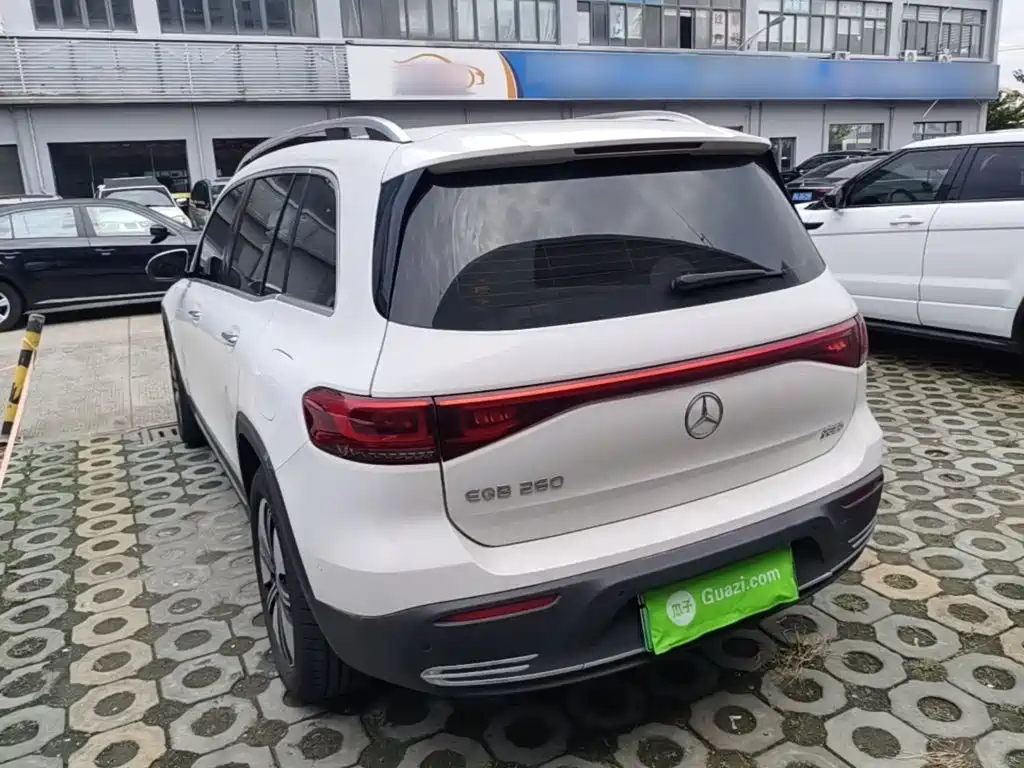 Mercedes-Benz EQB — миниатюра 5