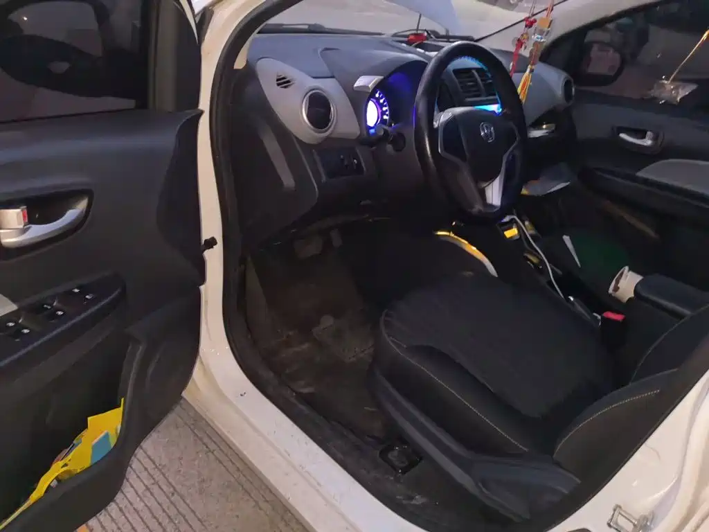 Changan Benben E-Star — миниатюра 12