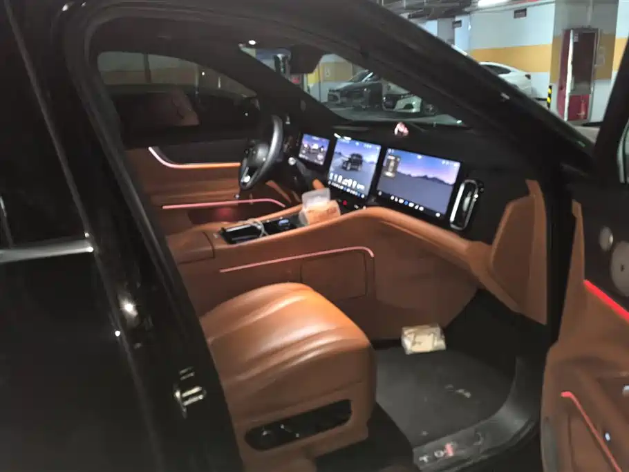 AITO ASK THE WORLD M9