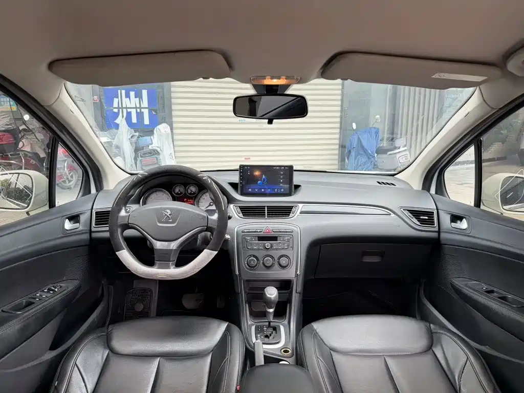 Peugeot 308 — миниатюра 8