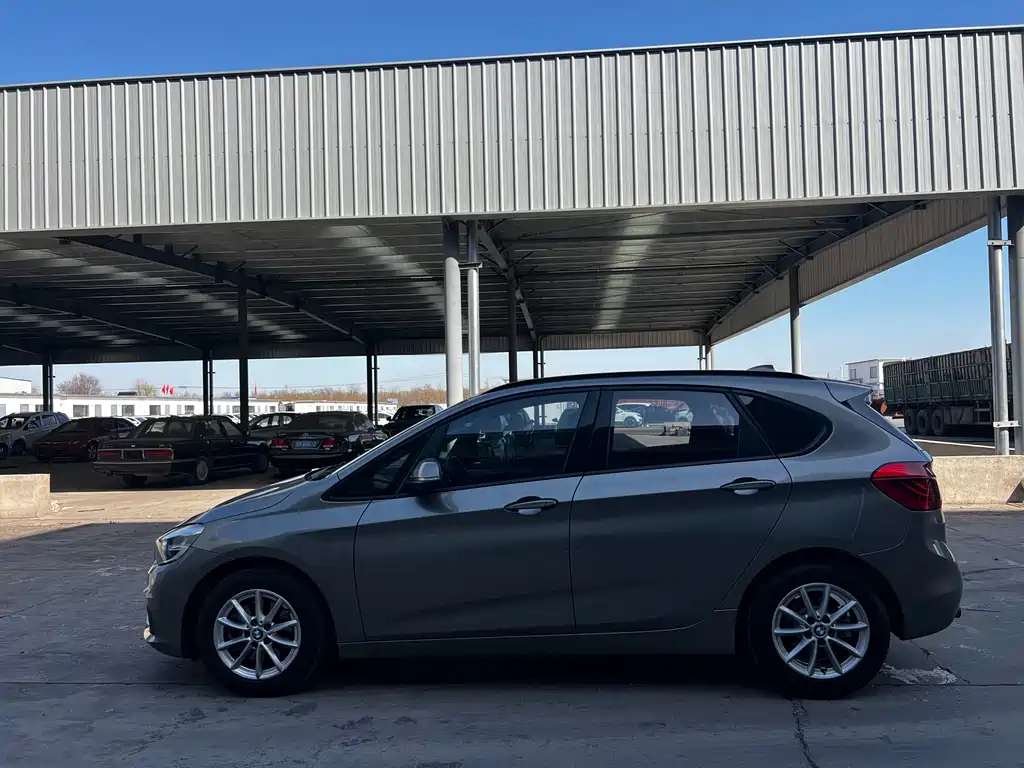 BMW 2 SERIES STATION WAGON
