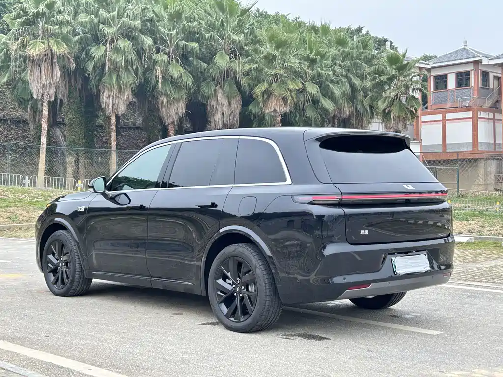 Li Auto IDEAL L8