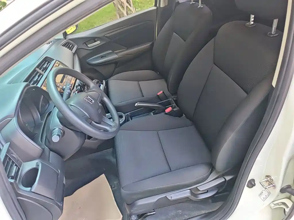 Honda Fit — миниатюра 15