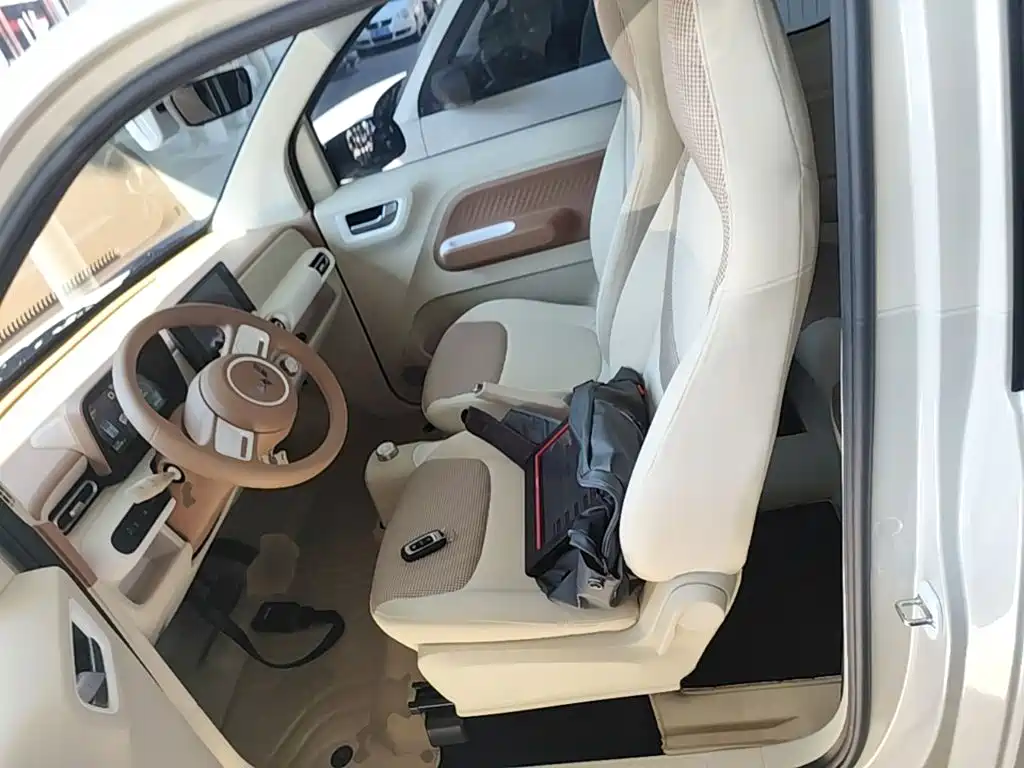 Wuling MINIEV — миниатюра 15