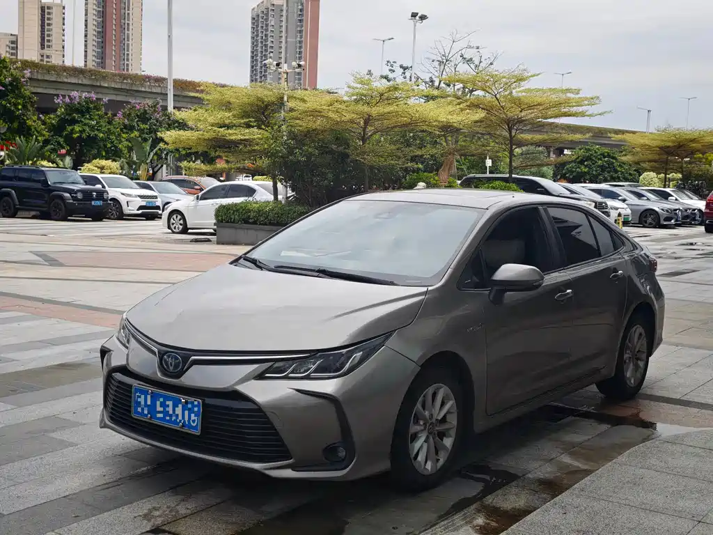 2021 Toyota Corolla - zdjęcie 1 z 9