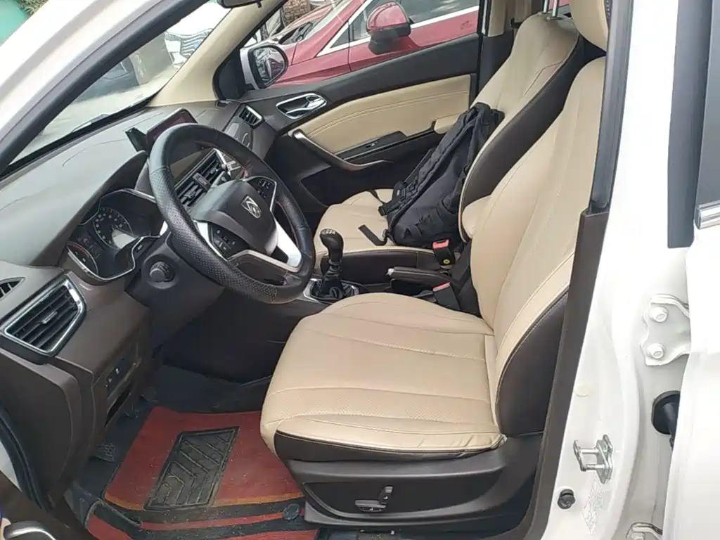 Baojun 310W — миниатюра 15