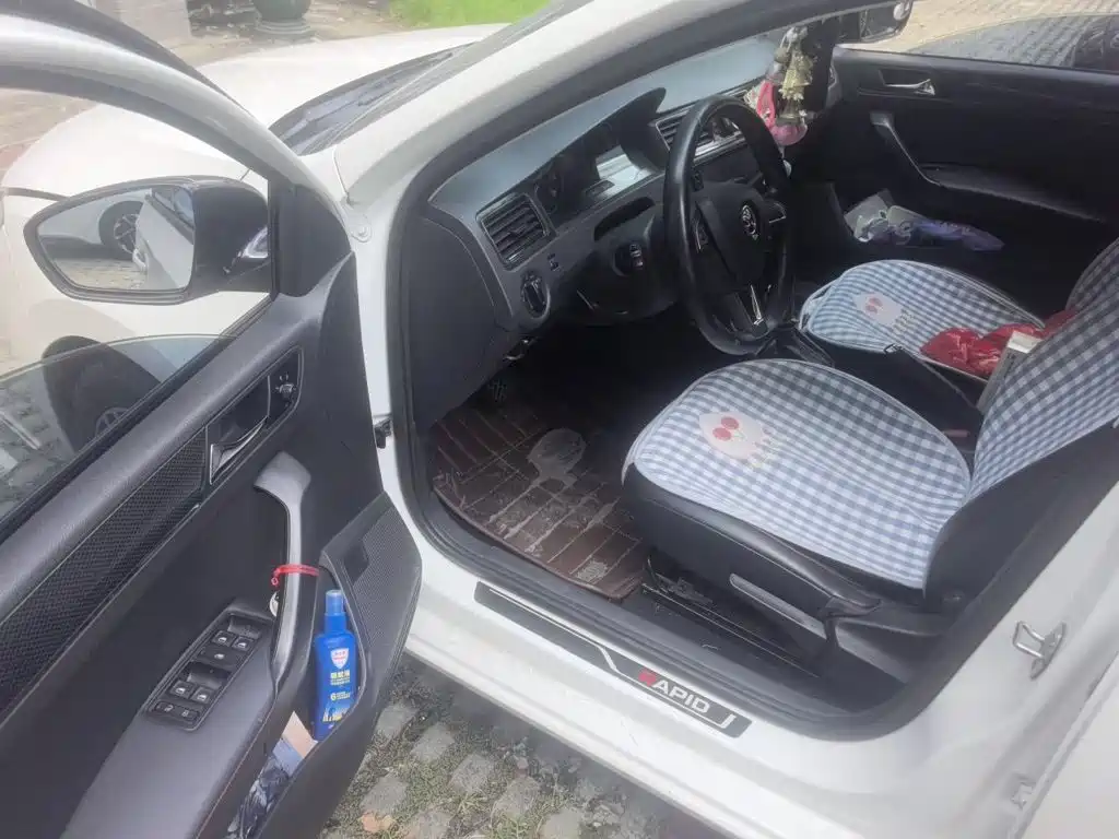 Skoda Rapid Spaceback — миниатюра 12