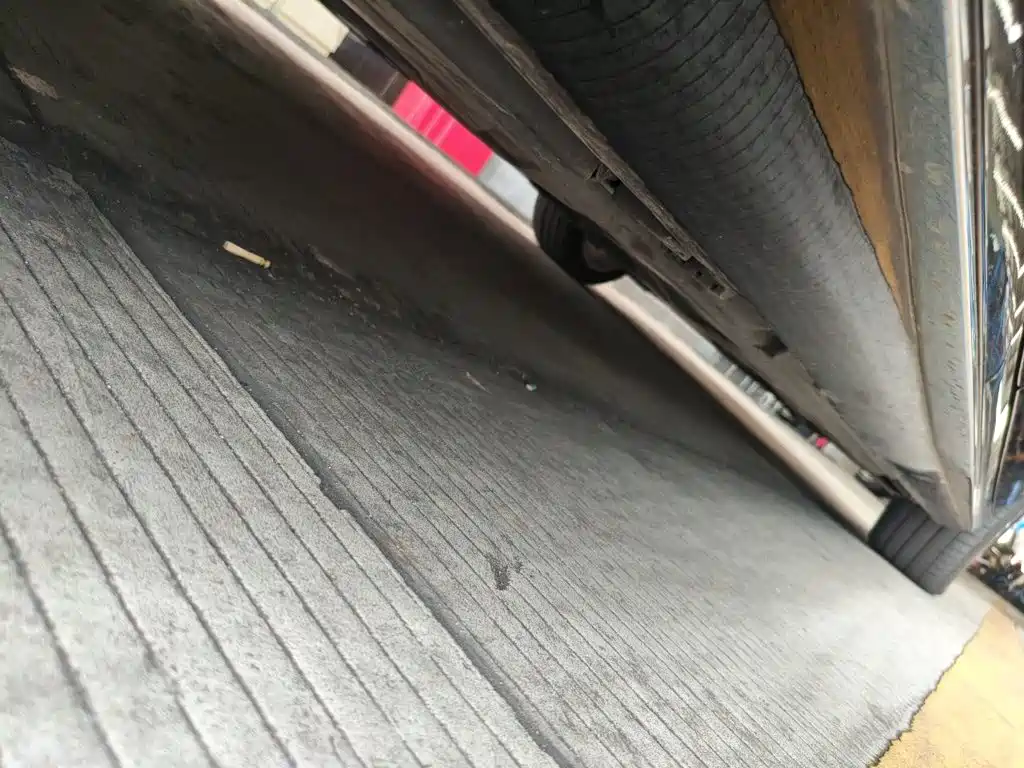 Mercedes-Benz E-Class — миниатюра 18