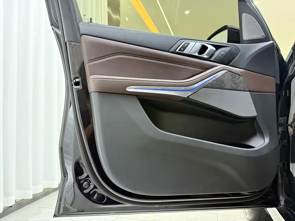 BMW X5 — миниатюра 3