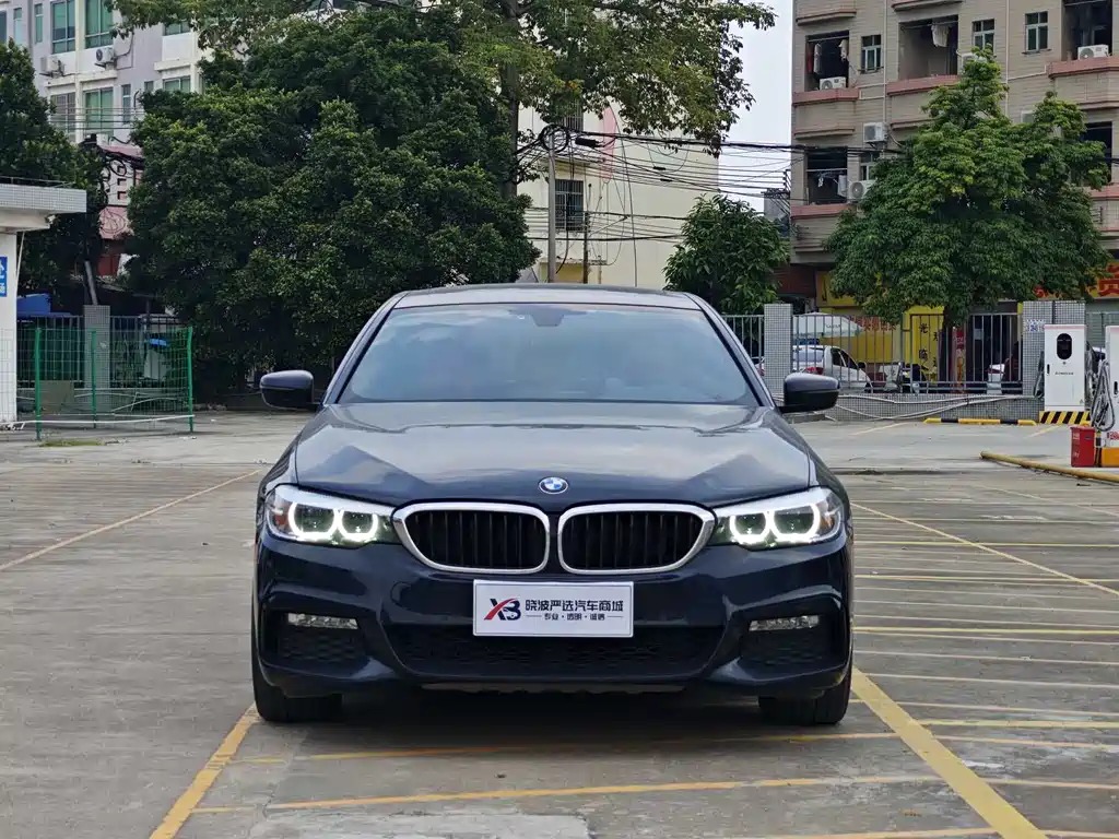 BMW 5 Series — миниатюра 2