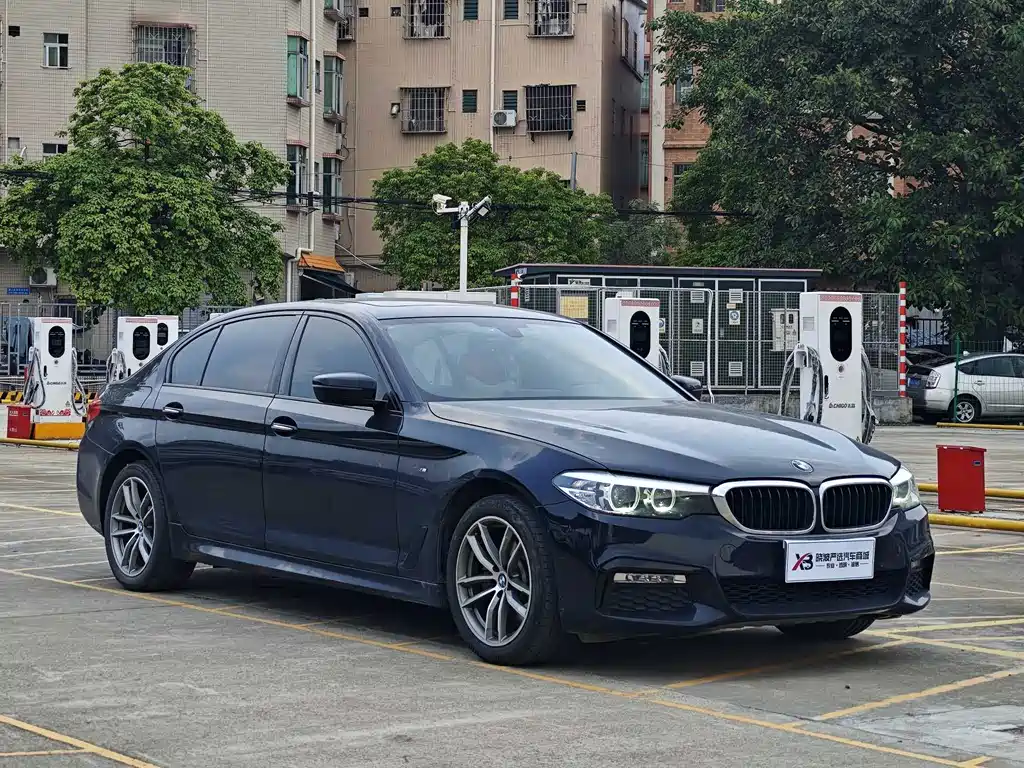 BMW 5 Series — миниатюра 3