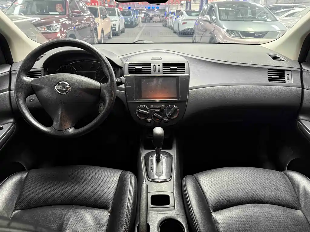 Nissan Tiida — миниатюра 6