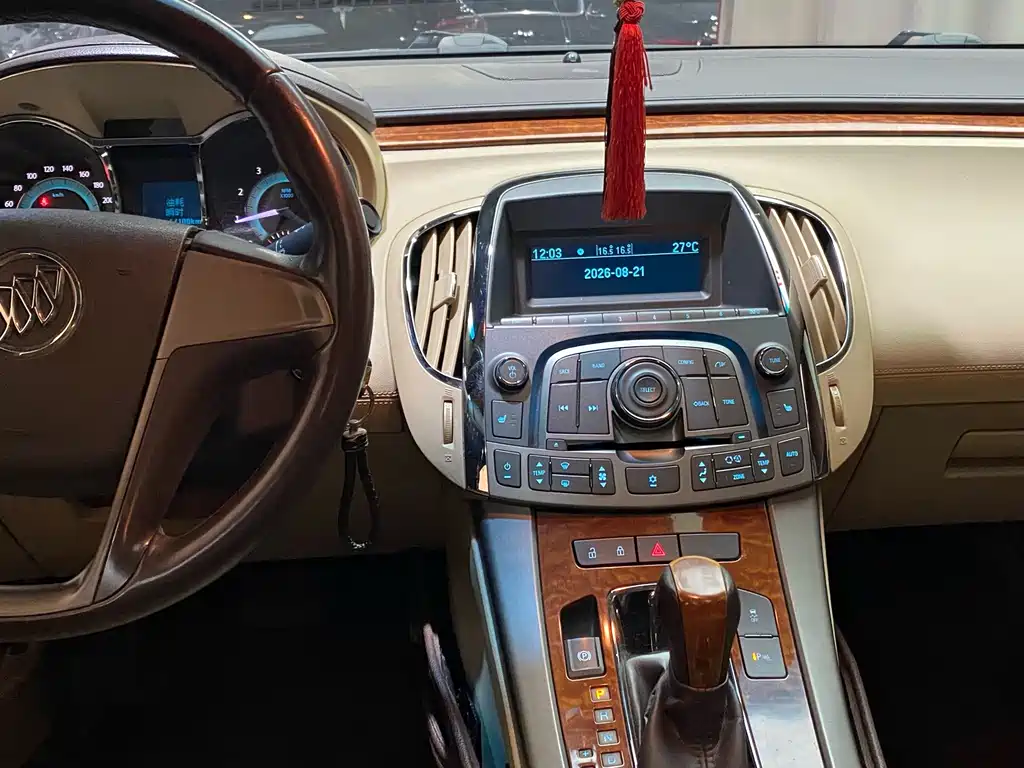 Buick LaCrosse — миниатюра 16