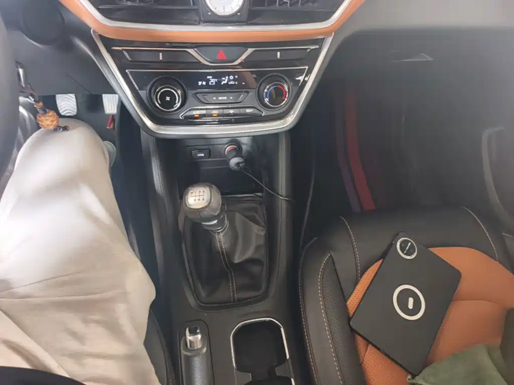 Wuling Hongguang S3 — миниатюра 14