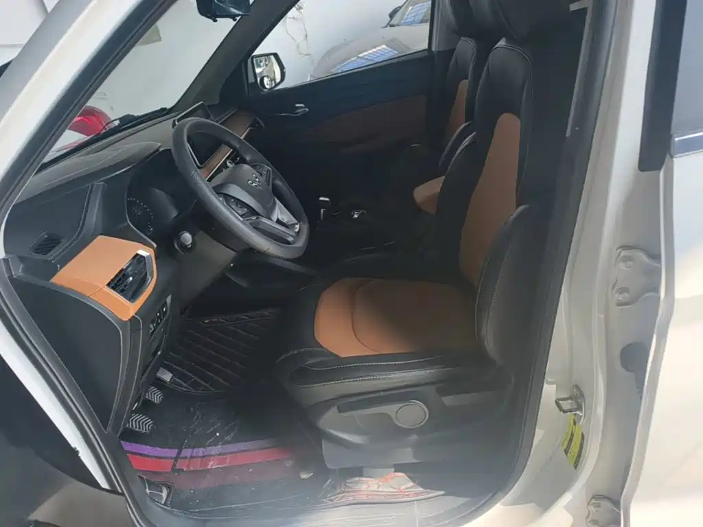 Wuling Hongguang S3 — миниатюра 15