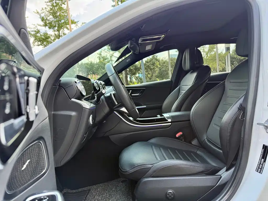 Mercedes-Benz C-Class — миниатюра 16