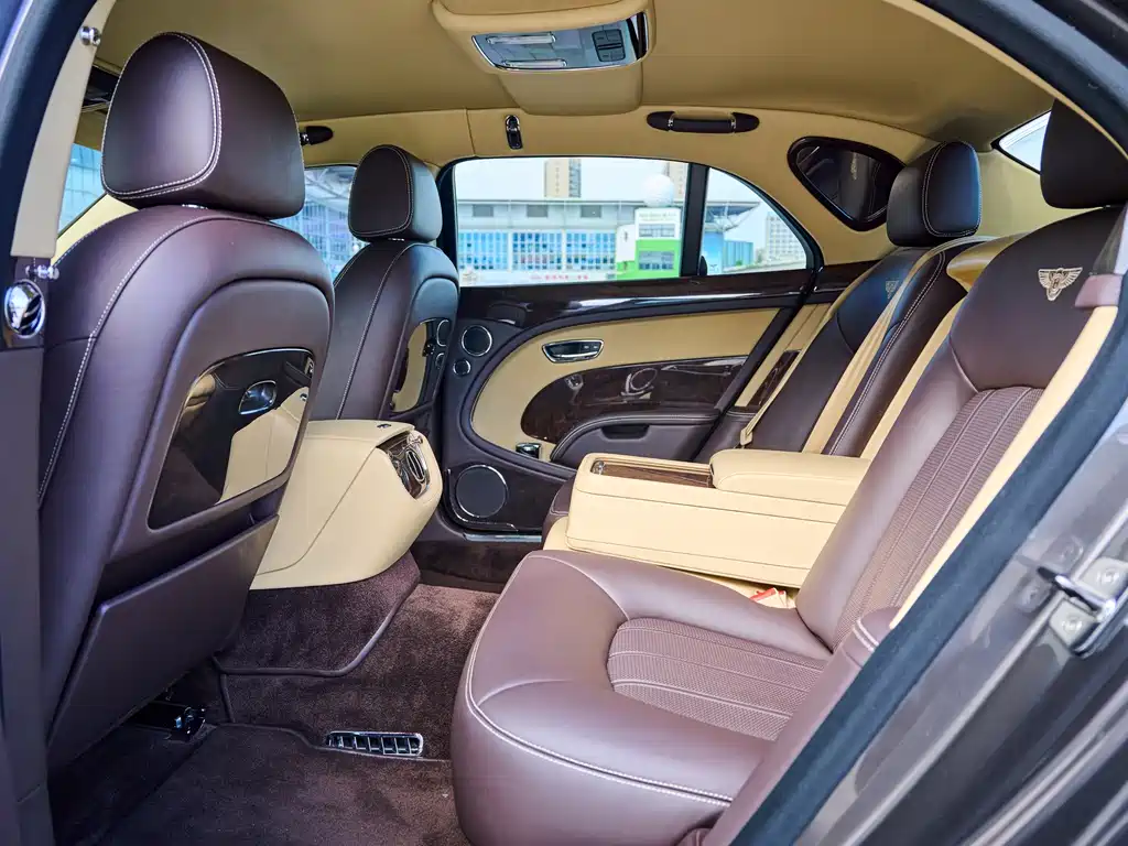 Bentley Mulsanne — миниатюра 18