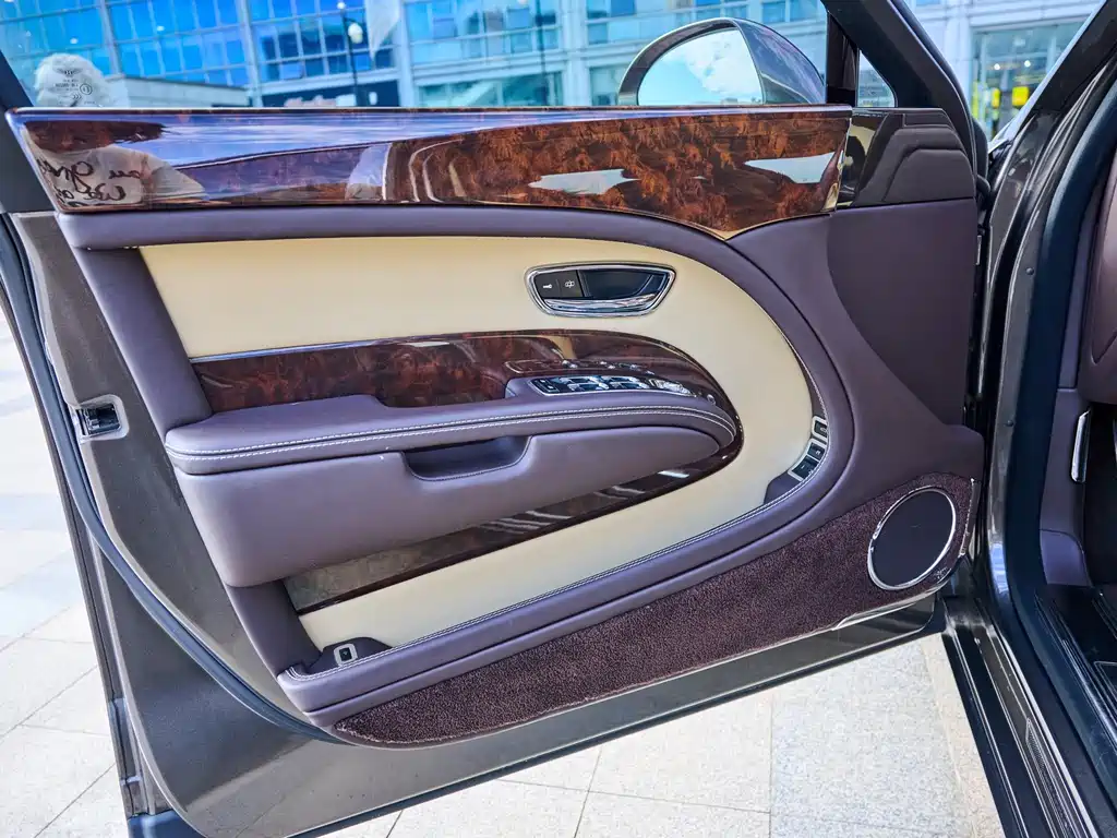 Bentley Mulsanne — миниатюра 19