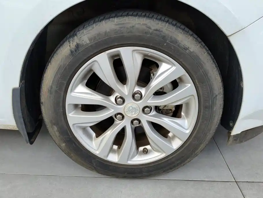 Buick Excelle — миниатюра 6