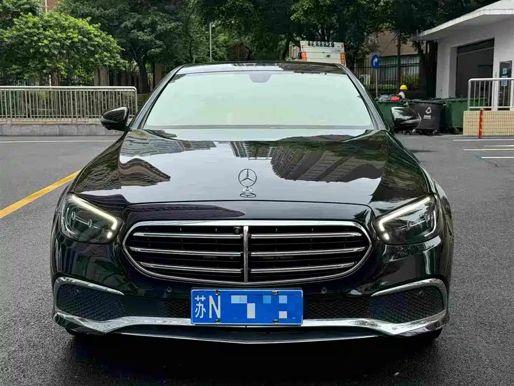 Mercedes-Benz E-Class — миниатюра 3