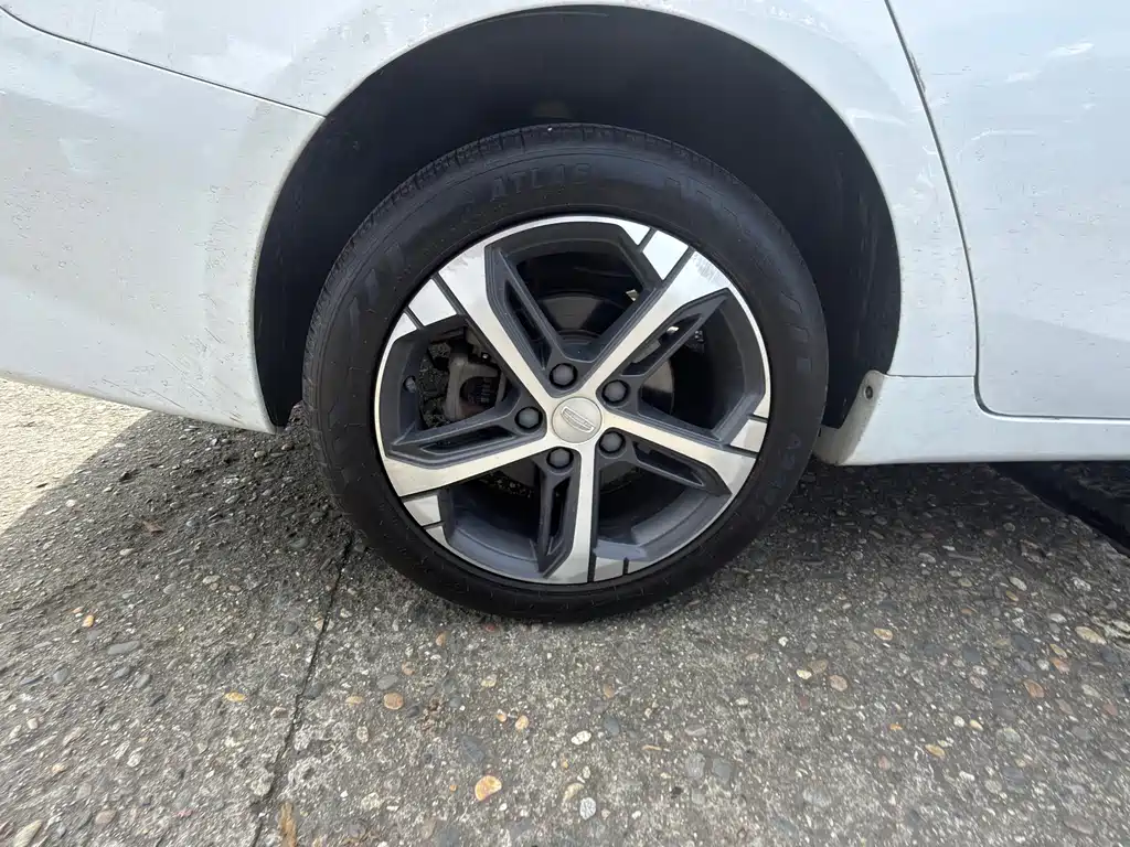 Geely Emgrand L — миниатюра 12