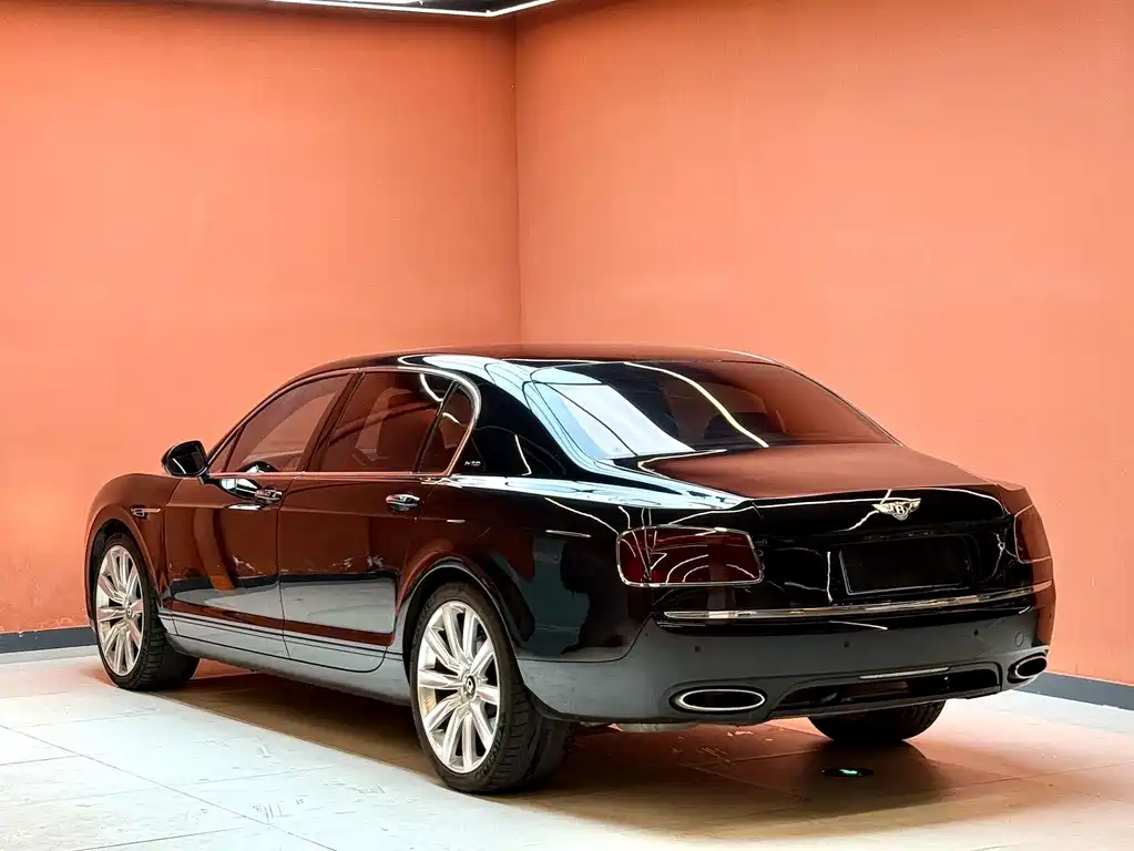 Bentley Flying Spur — миниатюра 14