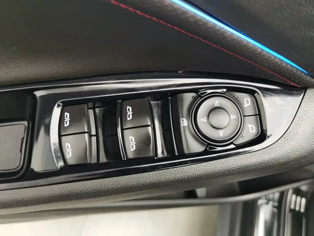Chevrolet Volando — миниатюра 9