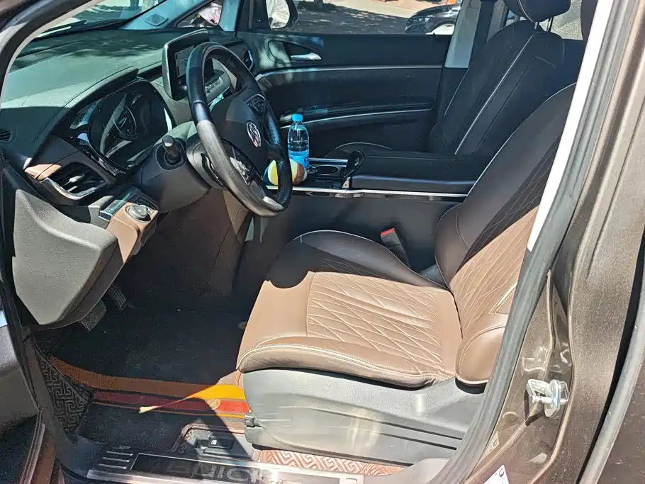 Buick GL8 — миниатюра 9
