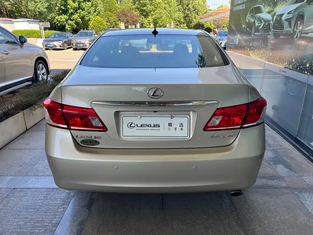 Lexus ES — миниатюра 6