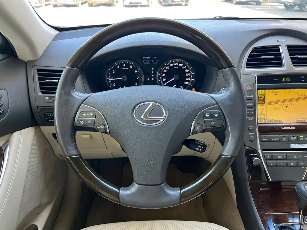 Lexus ES — миниатюра 15