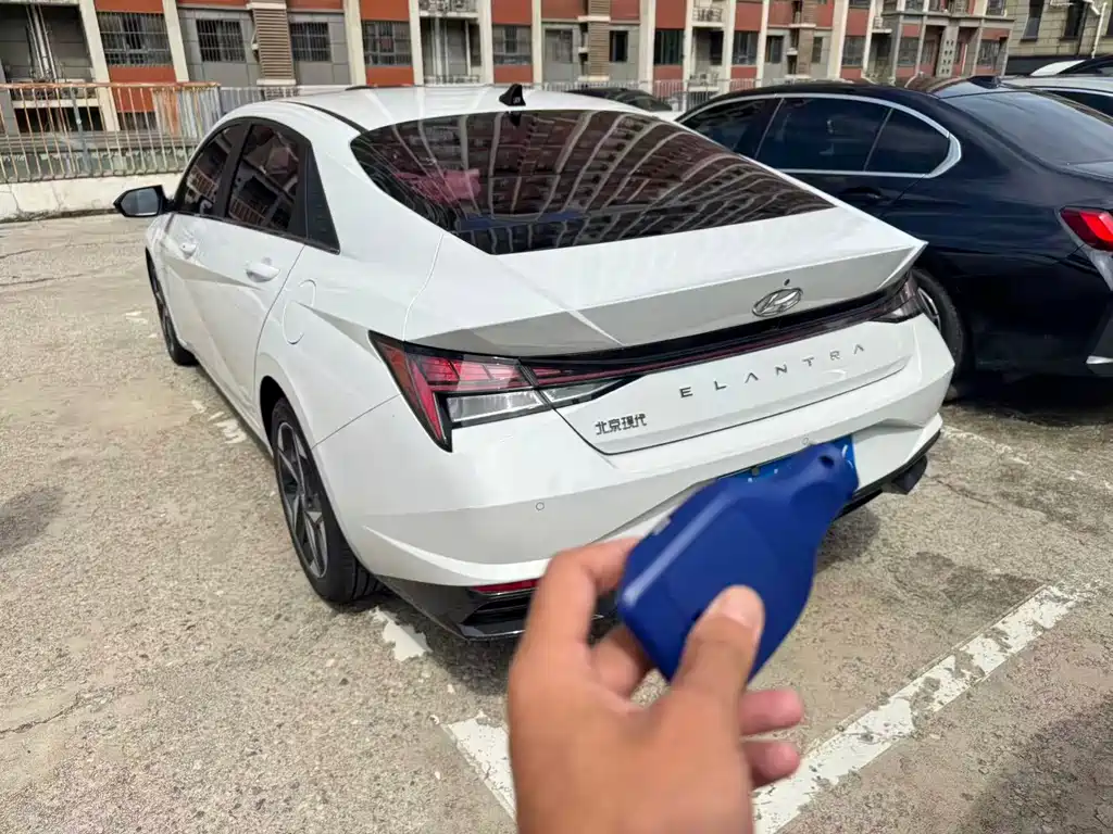 Hyundai Elantra — миниатюра 5