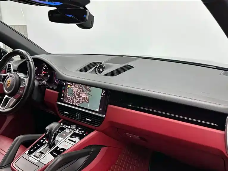 Porsche Cayenne — миниатюра 13