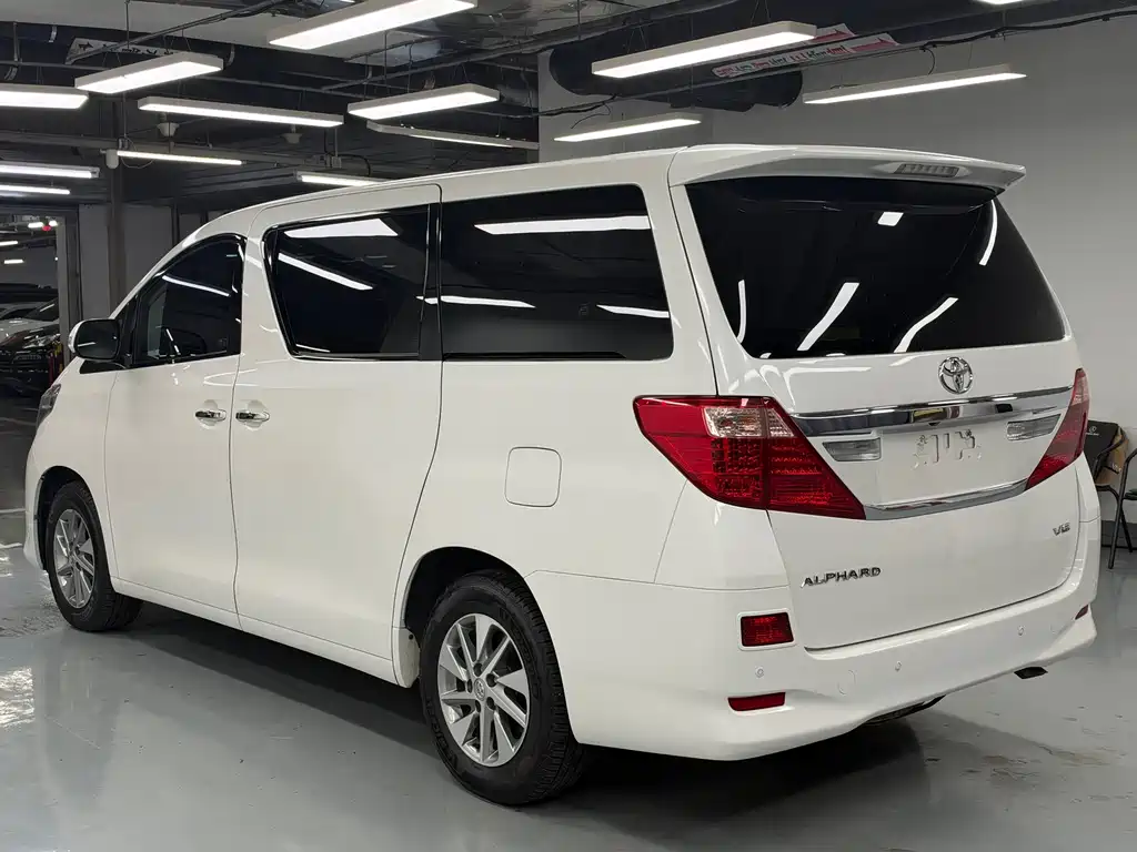 Toyota Alphard — фотографии объявления, Фото 3